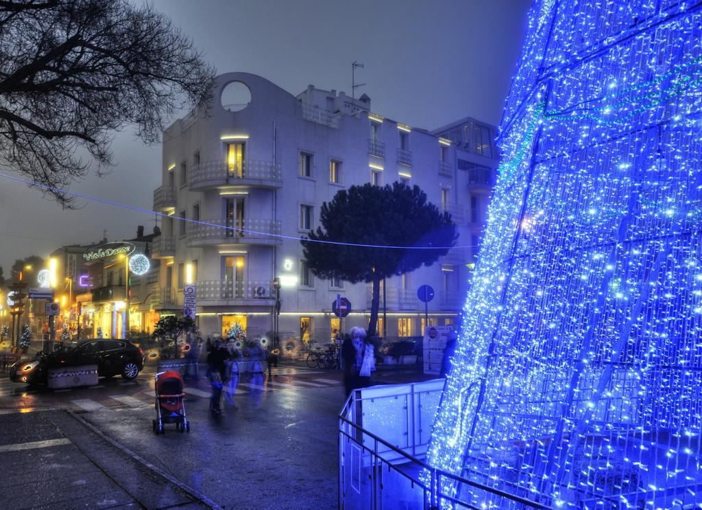 Hotel Al Cavallino Bianco Riccione Esterno foto