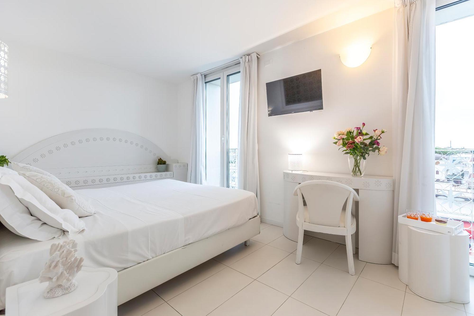 Hotel Al Cavallino Bianco Riccione Esterno foto