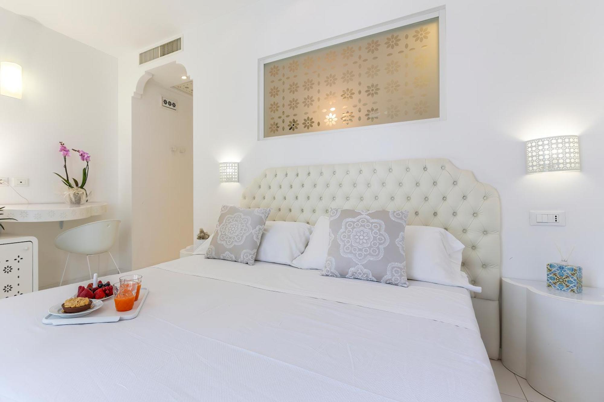 Hotel Al Cavallino Bianco Riccione Esterno foto