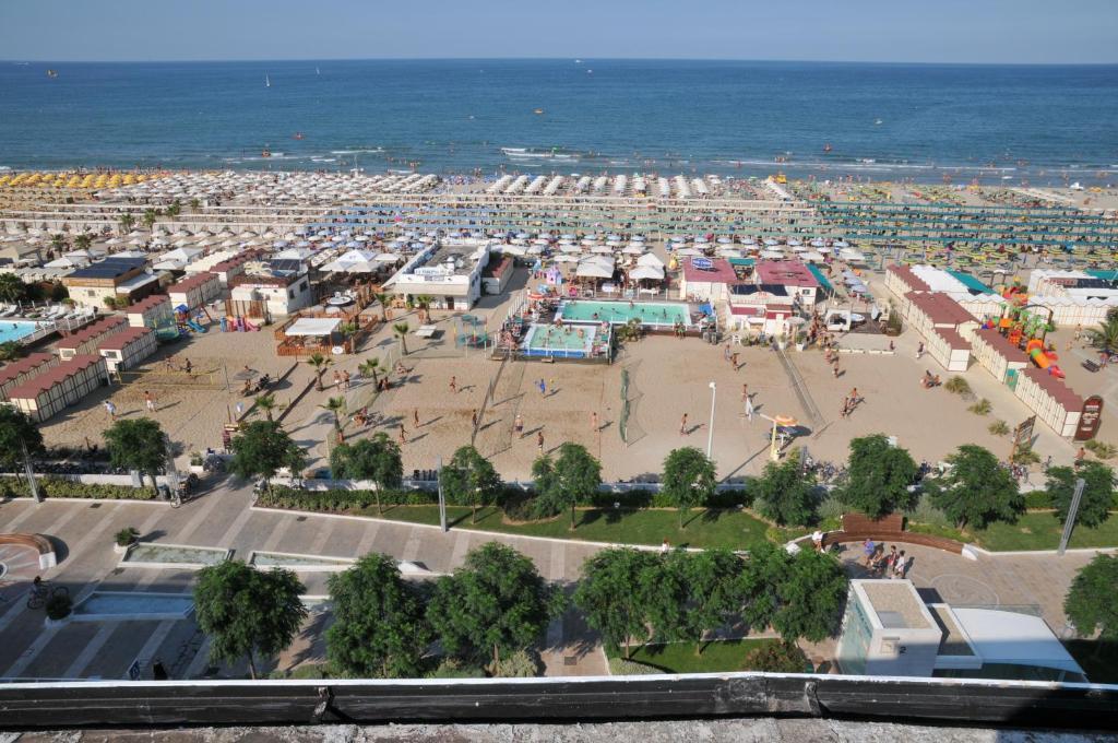 Hotel Al Cavallino Bianco Riccione Esterno foto