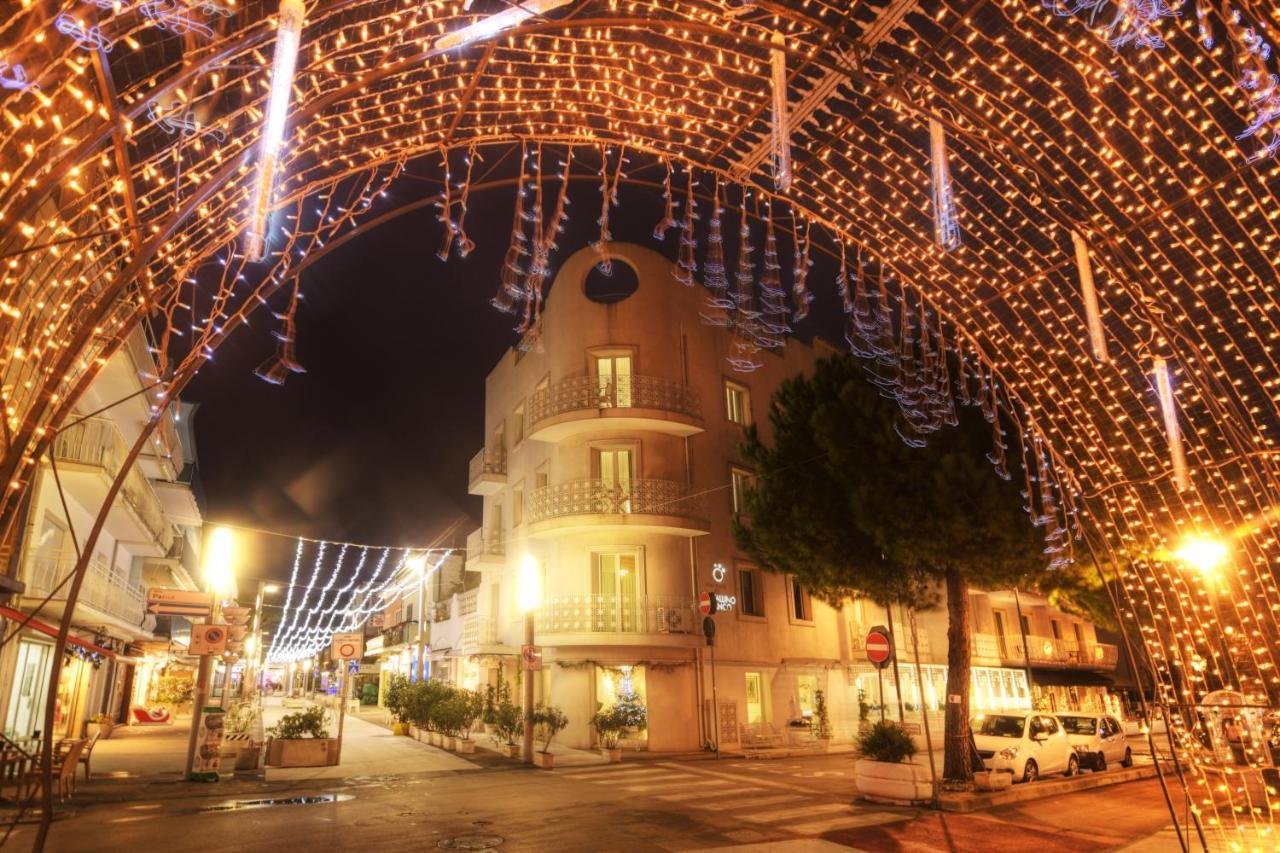 Hotel Al Cavallino Bianco Riccione Esterno foto