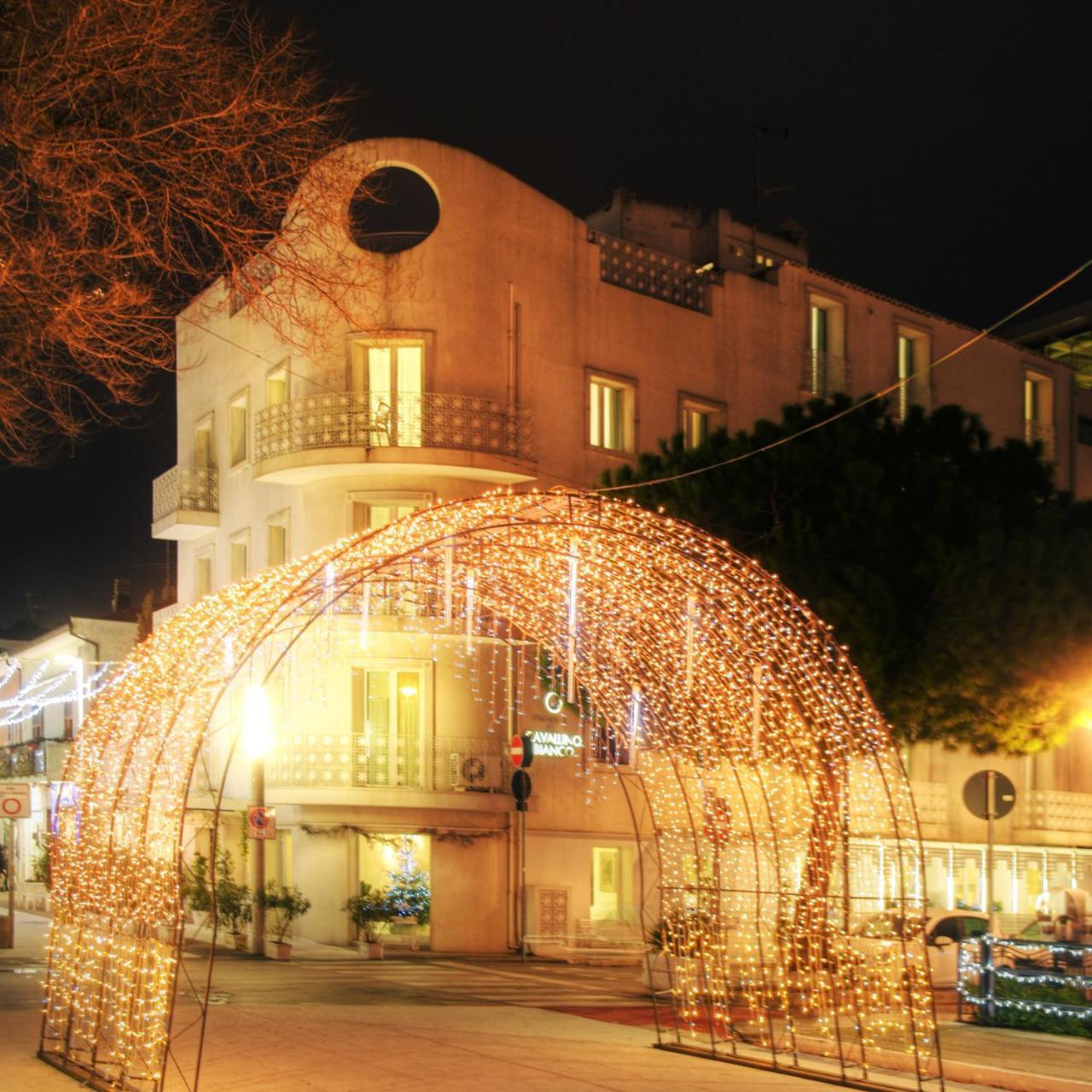 Hotel Al Cavallino Bianco Riccione Esterno foto
