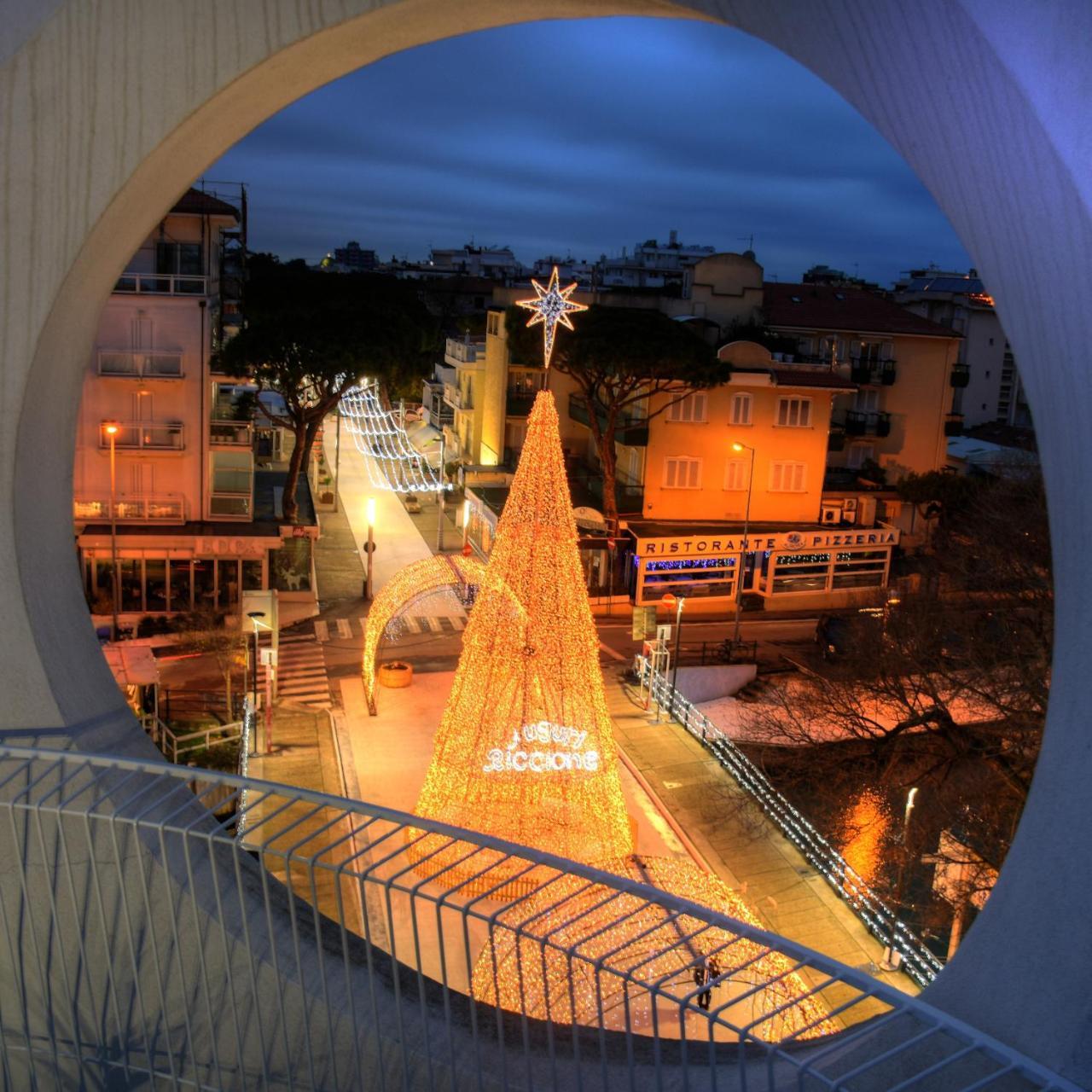 Hotel Al Cavallino Bianco Riccione Esterno foto